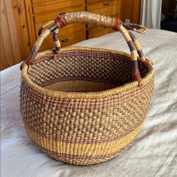 vintage Handbags - Large Vintage Market Basket
